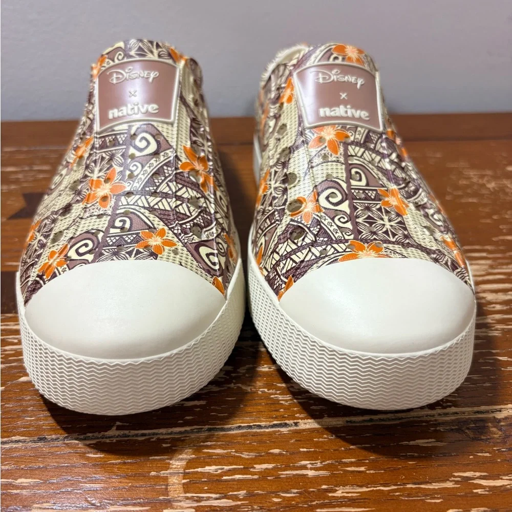 Native Disney Moana Collab Recyclable Comfy Summer Slip On Shoes Unisex Sz M7 W9